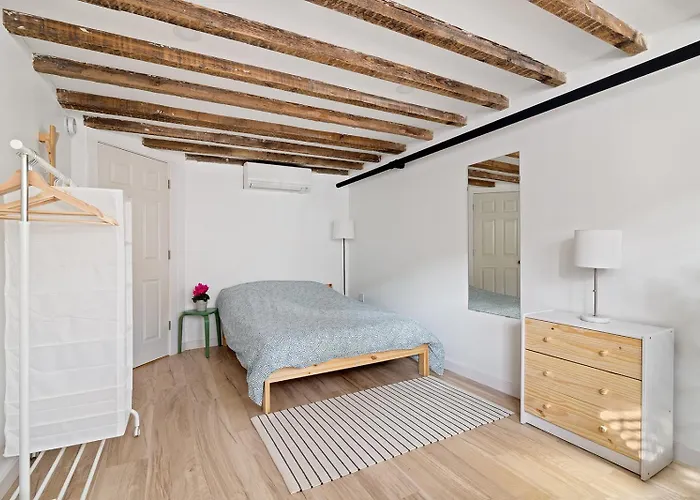 Cozy, Large And Fully Furnished - Near The L Train