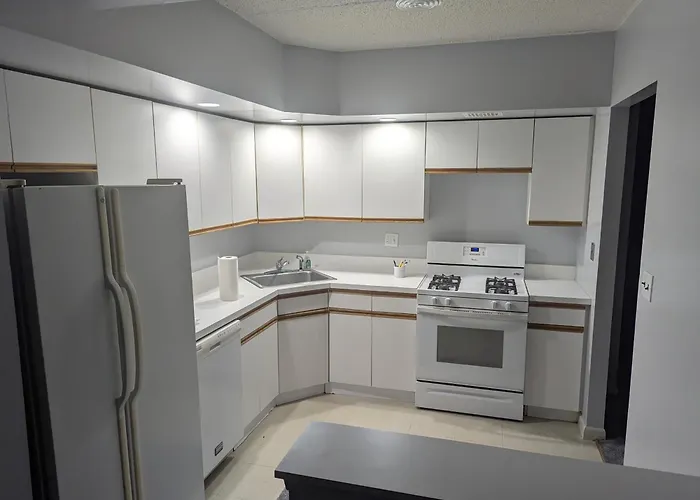 Room In Fresh Meadows