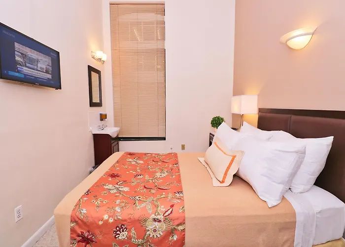 Americana Inn