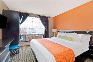 Wingate By Wyndham Long Island Hotel 3*