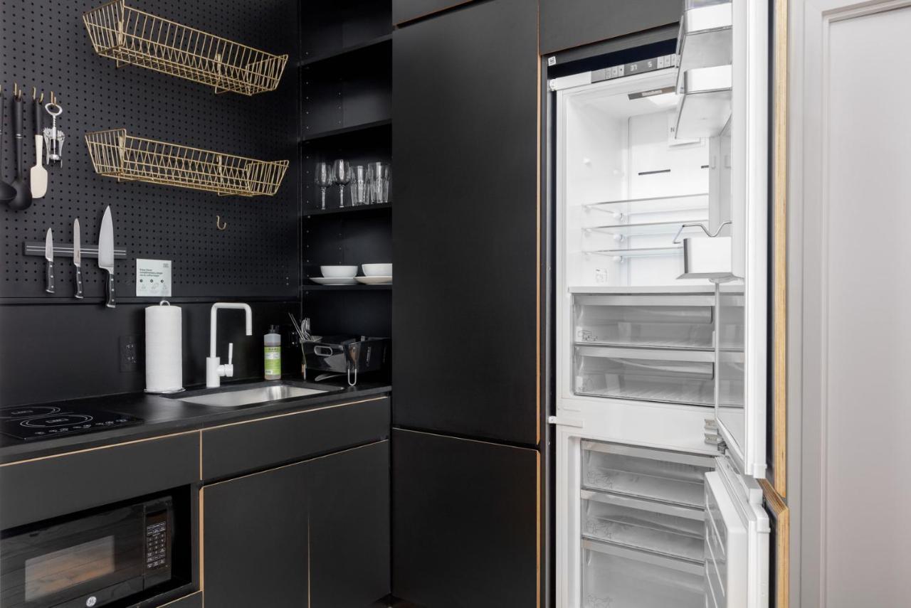 Placemakr Street Aparthotel