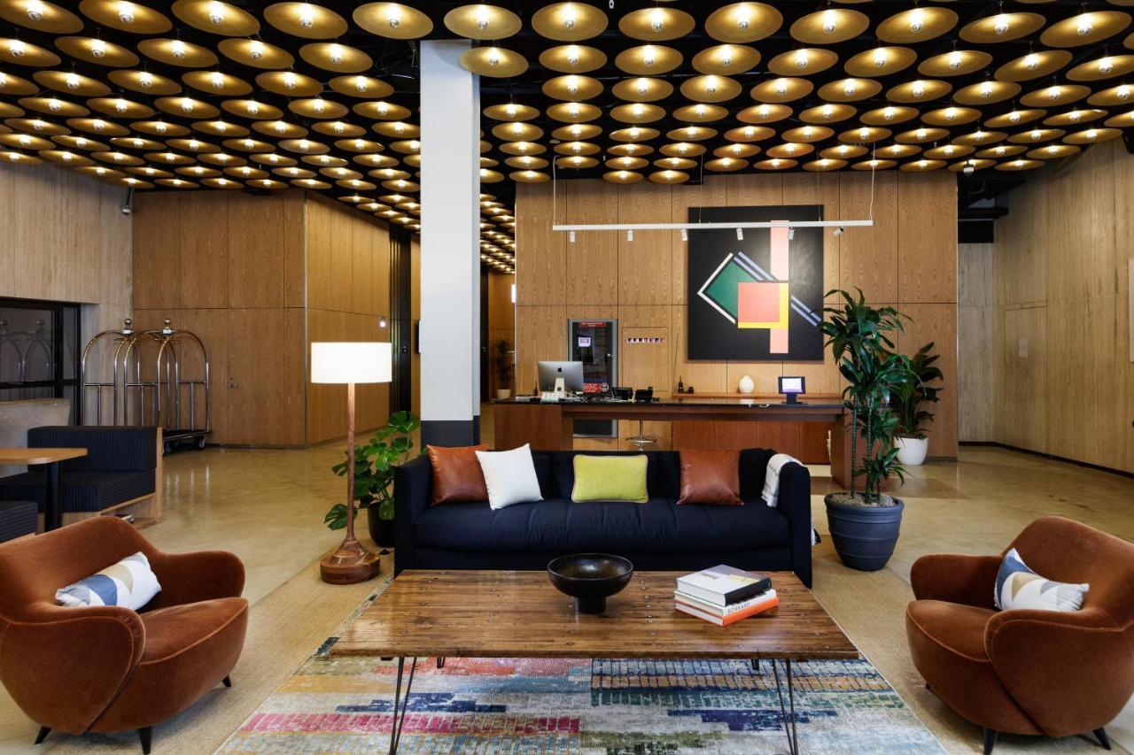 Placemakr Street 4*