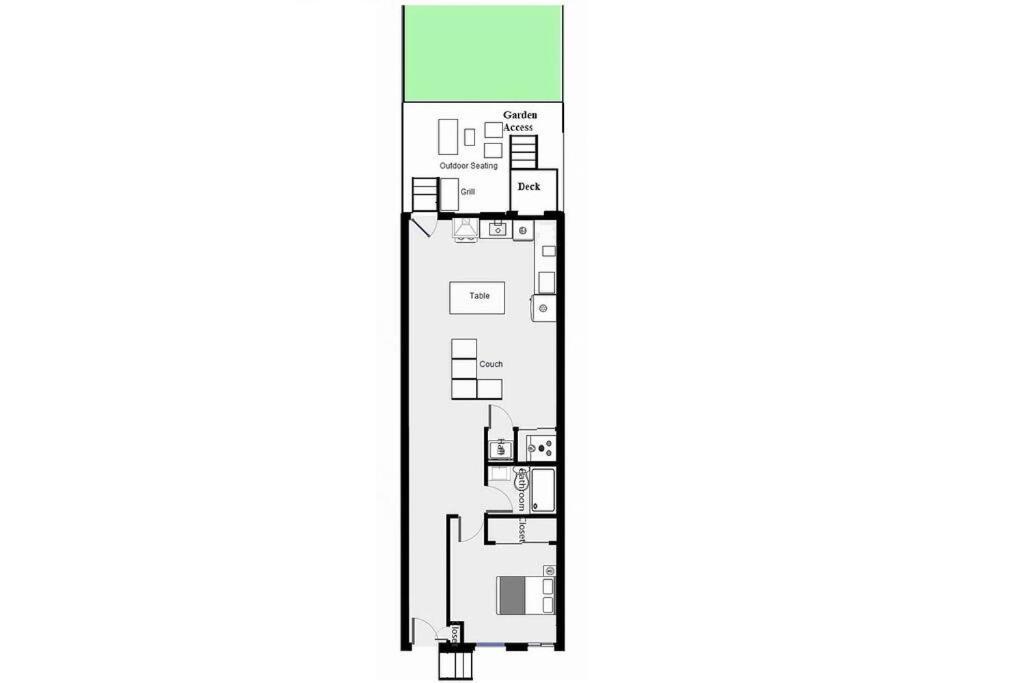 Luxury With Backyard + Close Transportation *