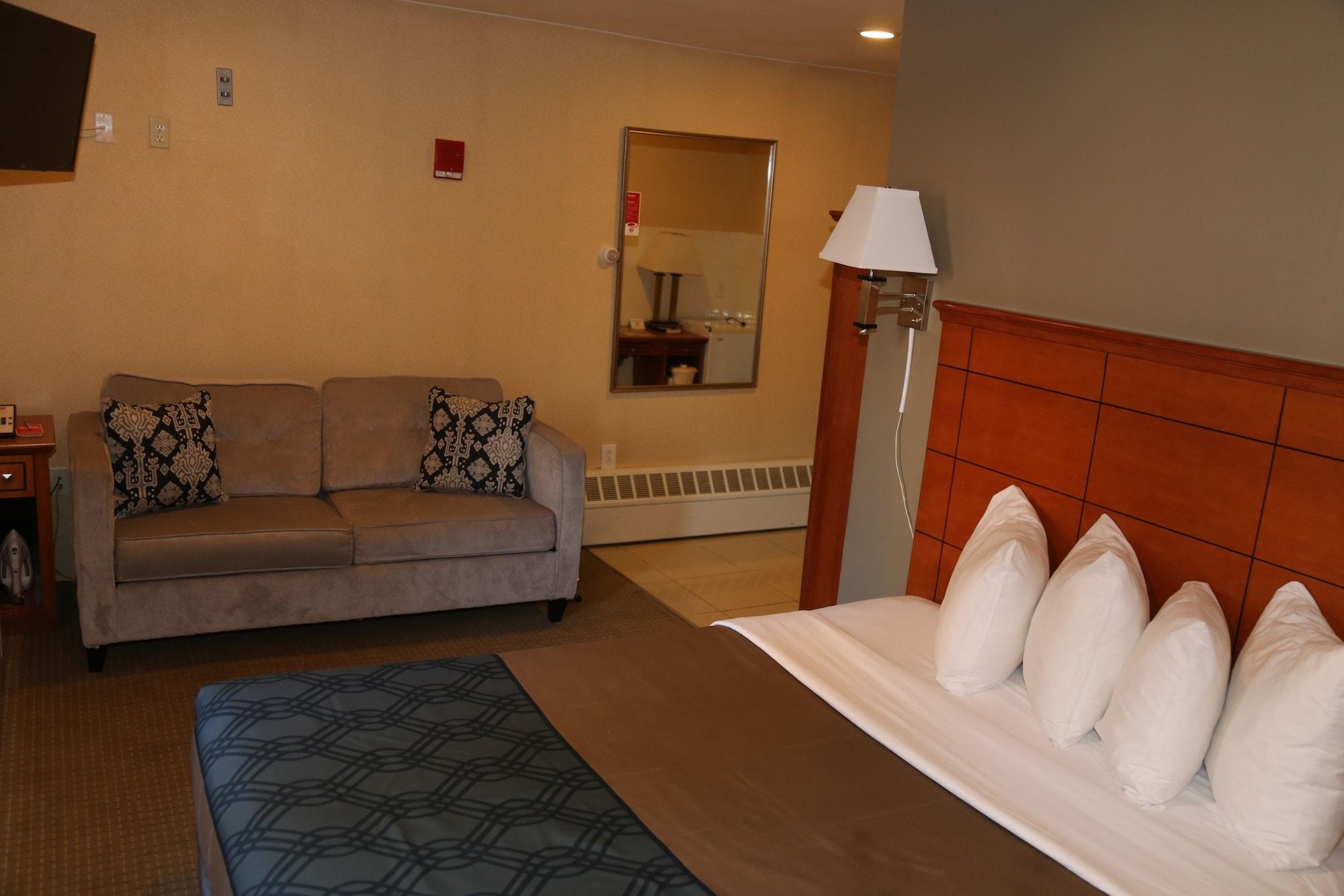 Econo Times Square Hotel