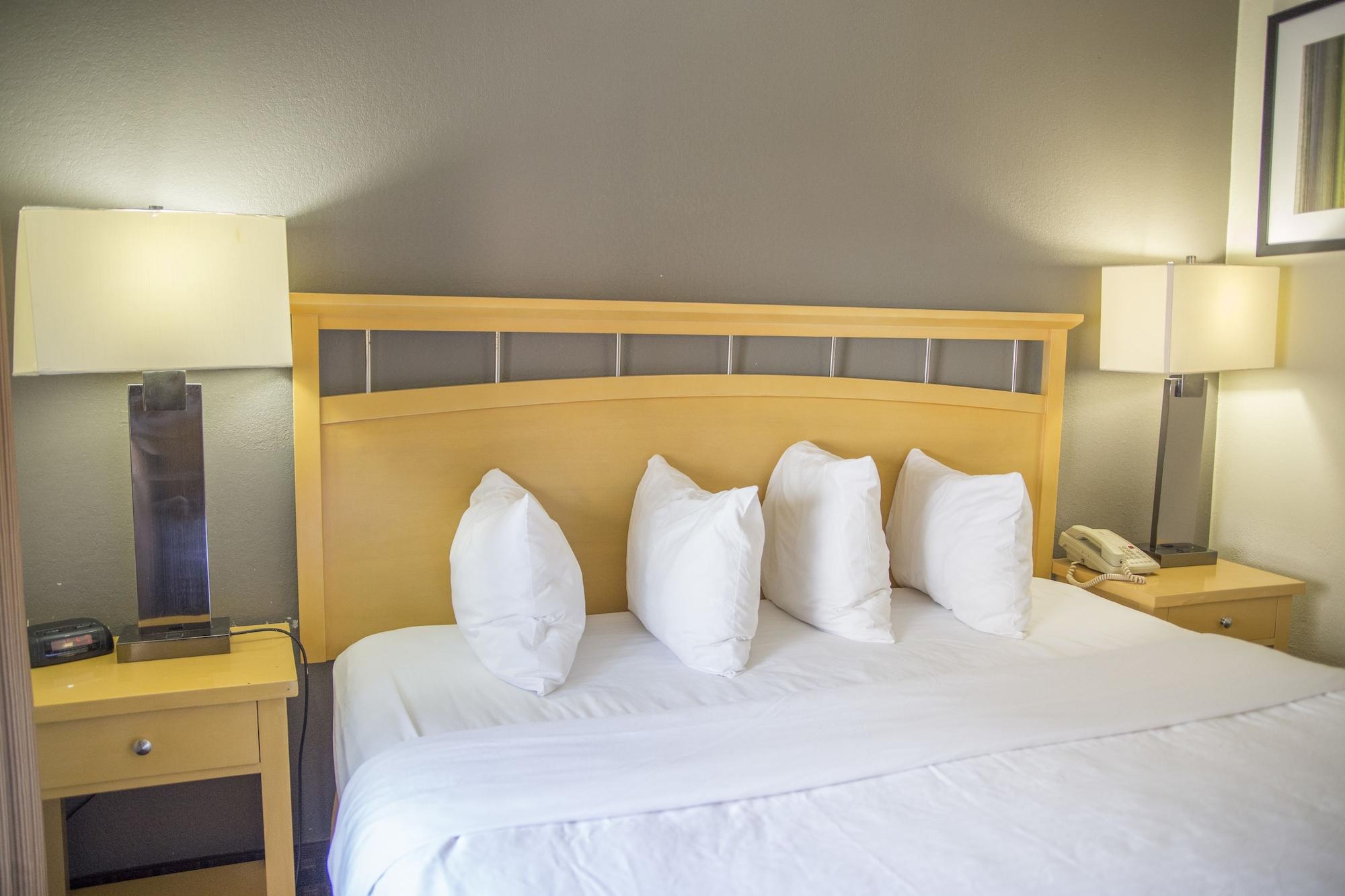 Hotel Hudson River 3*