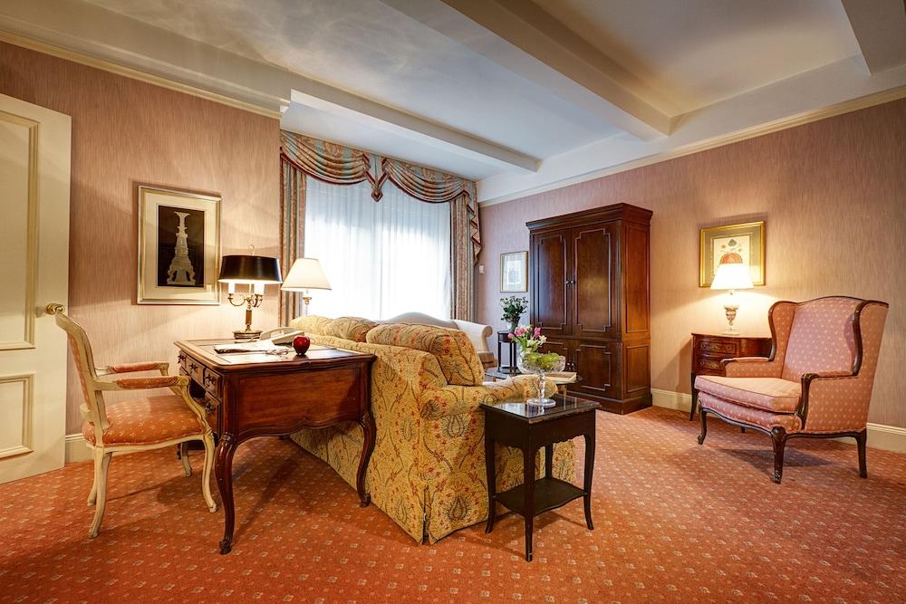Elysee By Library Collection