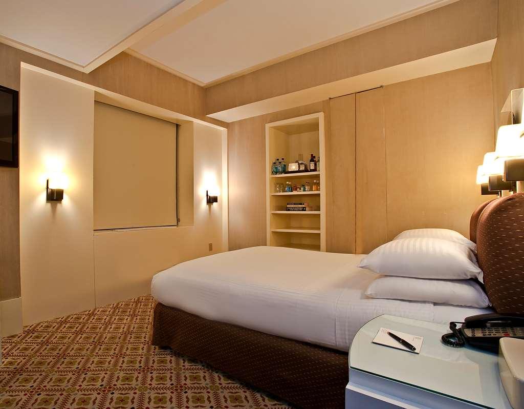 City Club Hotel