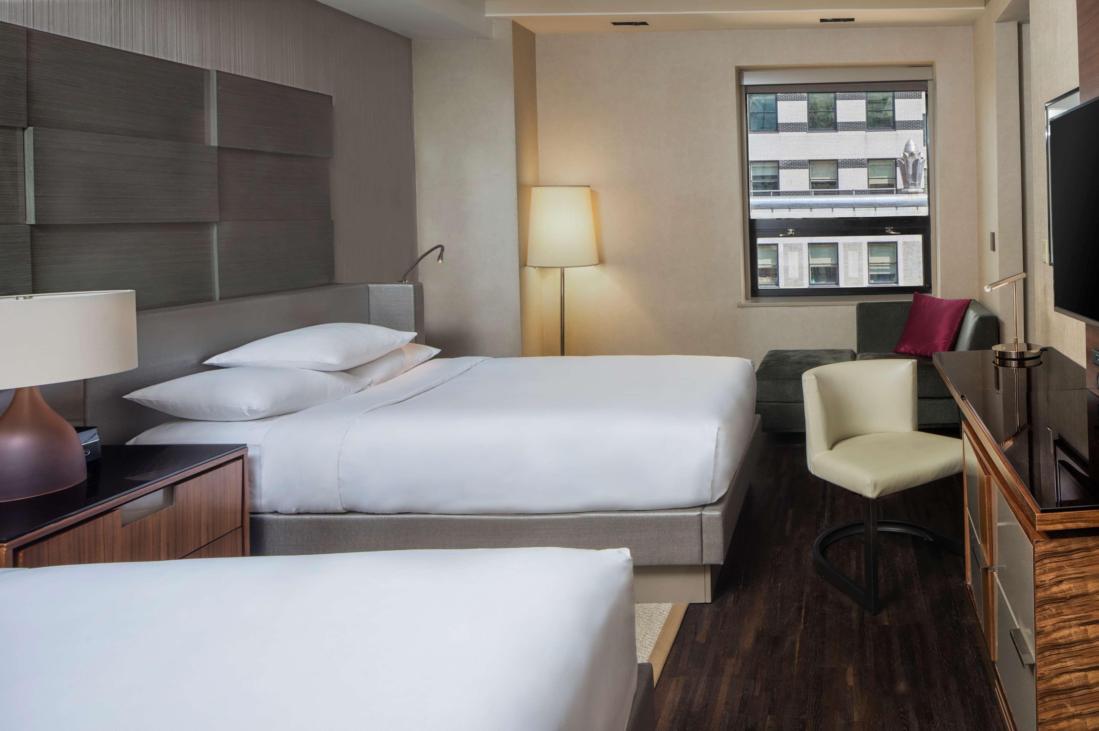 Hyatt Grand Hotel 4*