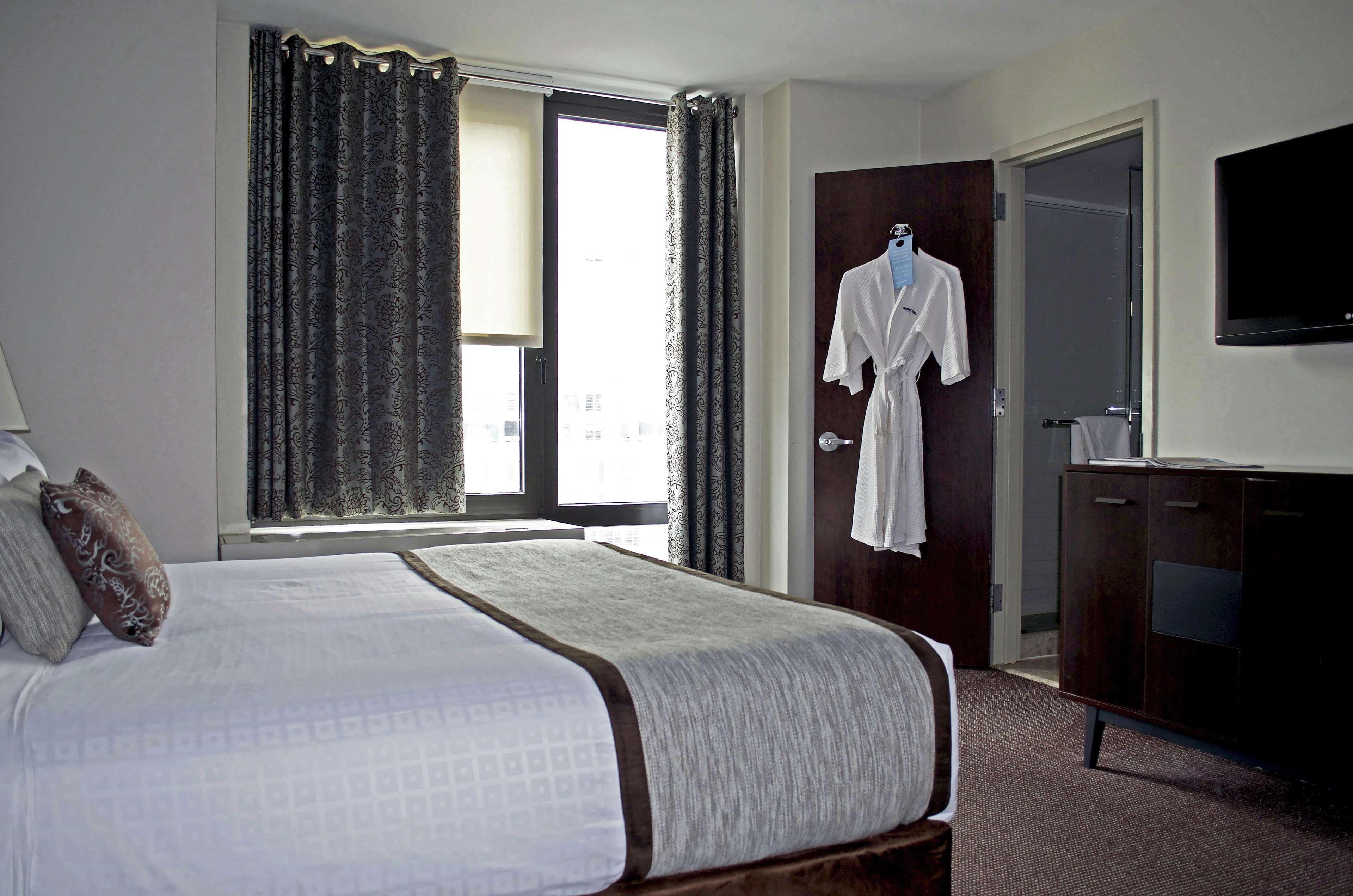 Distrikt City, Tapestry Collection By Hilton Hotel New York