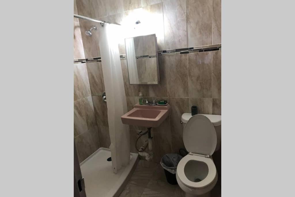 Montana 2beds 2baths 10 Mins To Jfk, 30 Mins To Manhattan Apartment