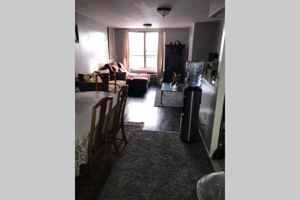 Apartment Montana 2beds 2baths 10 Mins To Jfk, 30 Mins To Manhattan New York