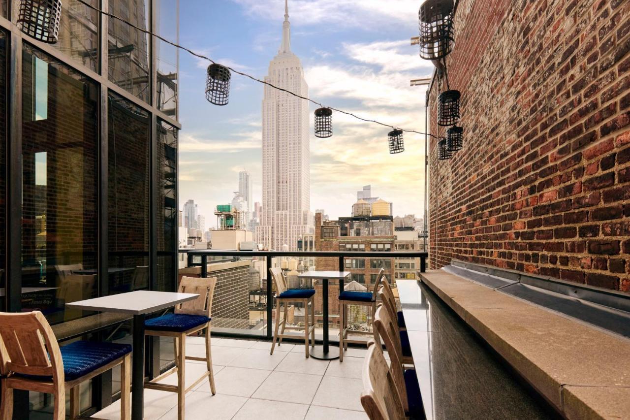 Archer Hotel