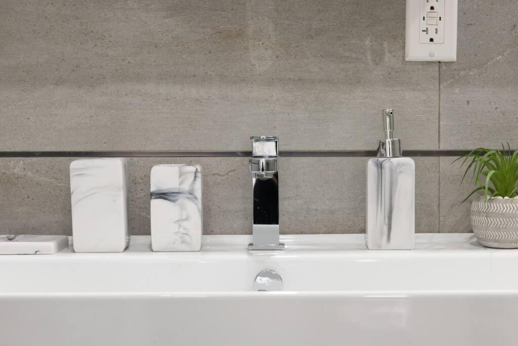 Apartment 78-1a New Modern 1br W&d Walk To Park