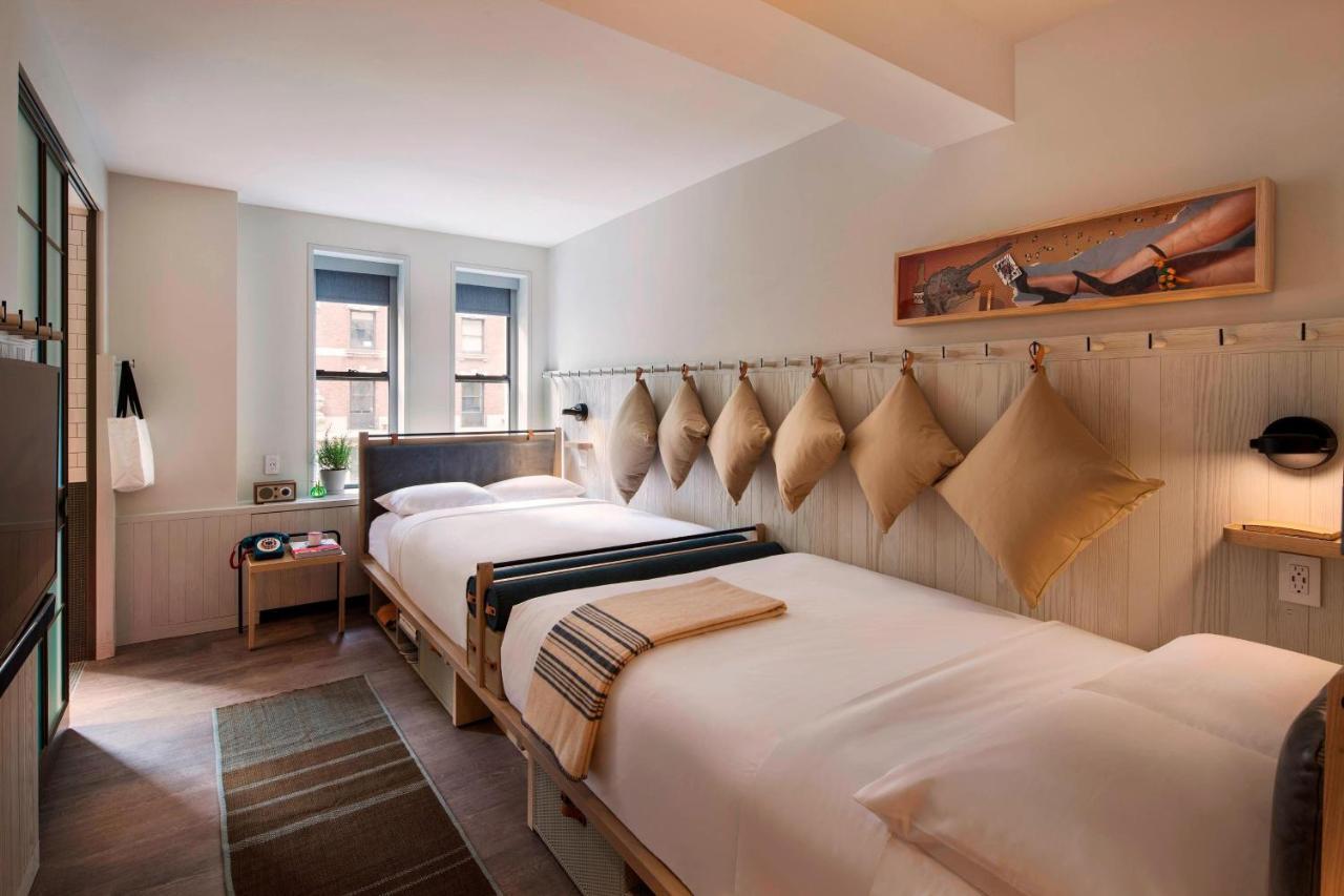 Moxy Nyc Times Square Hotel New York