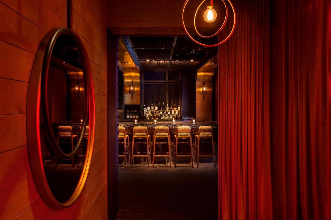 Moxy Nyc Times Square Hotel 4*