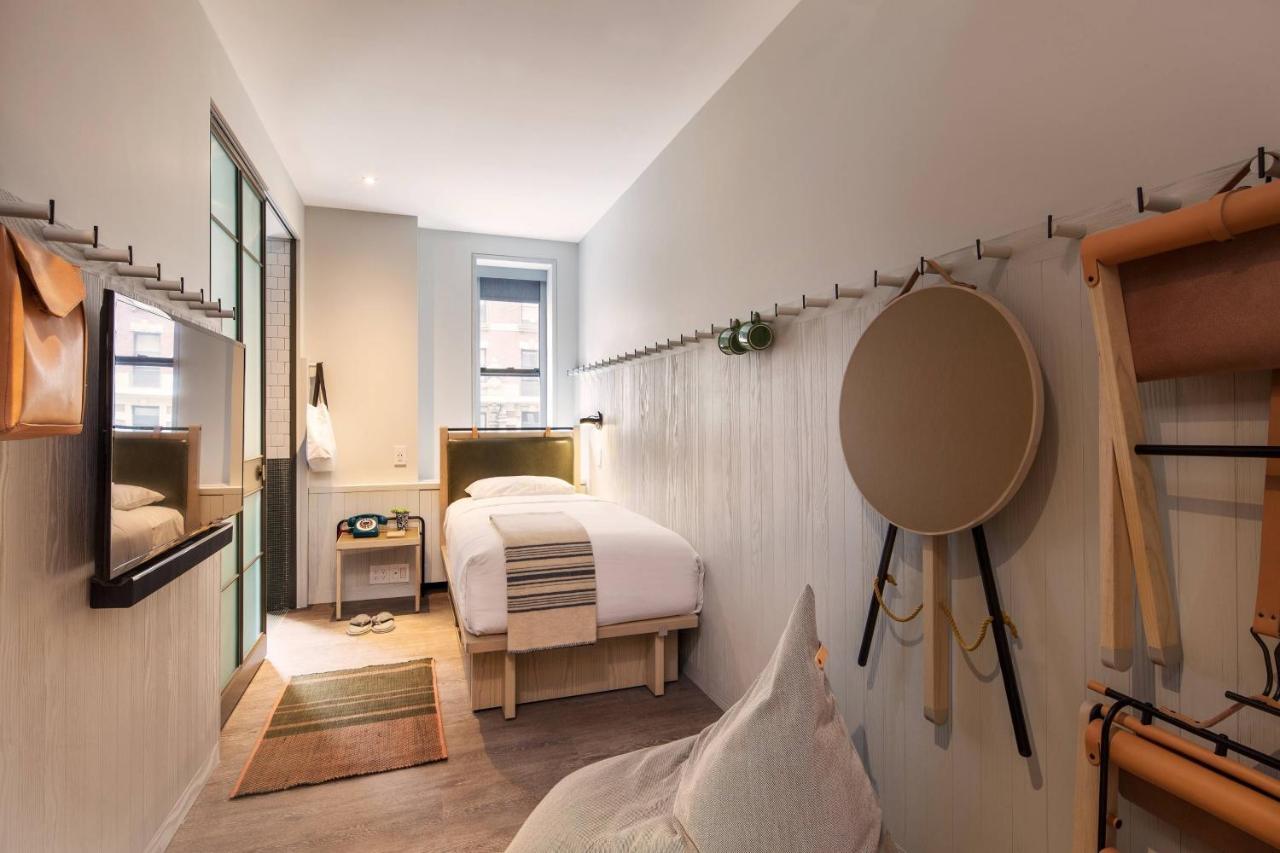 Moxy Nyc Times Square Hotel