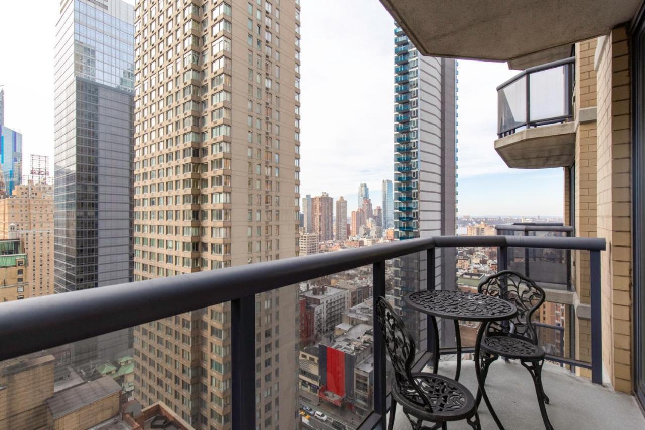 1br Nr Times Sq W Indoor Pool Gym Nyc-102 Apartment *