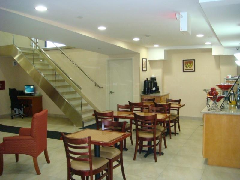 Corona - Laguardia Airport 3*