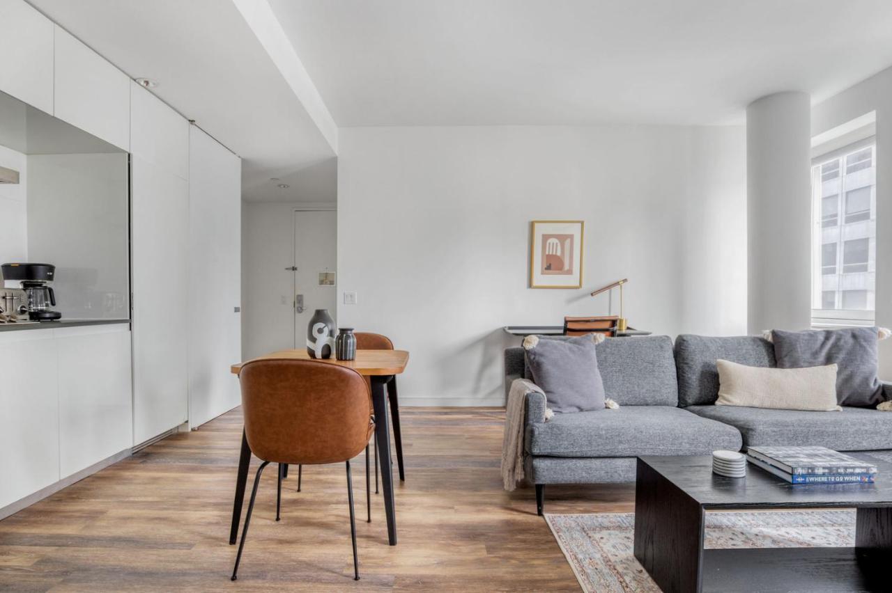 Midtown 1br W Doorman Gym Wd Nr Rock Center Nyc-1130 Apartment