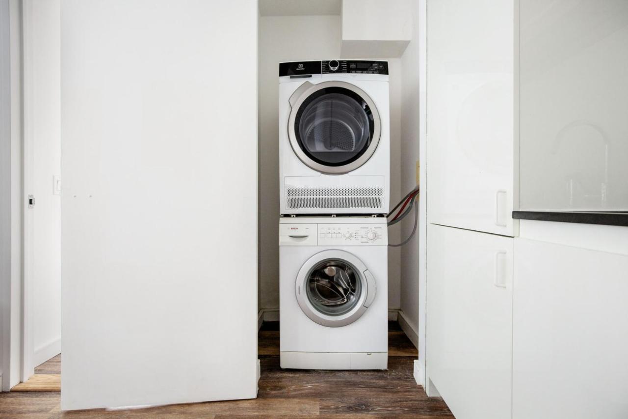 Apartment Midtown 1br W Doorman Gym Wd Nr Rock Center Nyc-1130 *