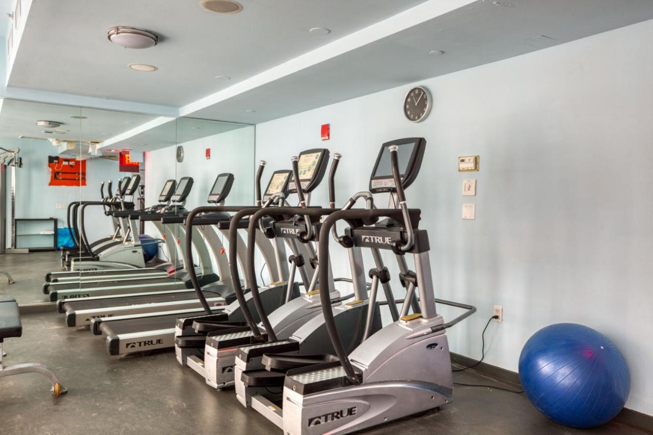 Midtown 1br W Doorman Gym Wd Nr Rock Center Nyc-1130 Apartment
