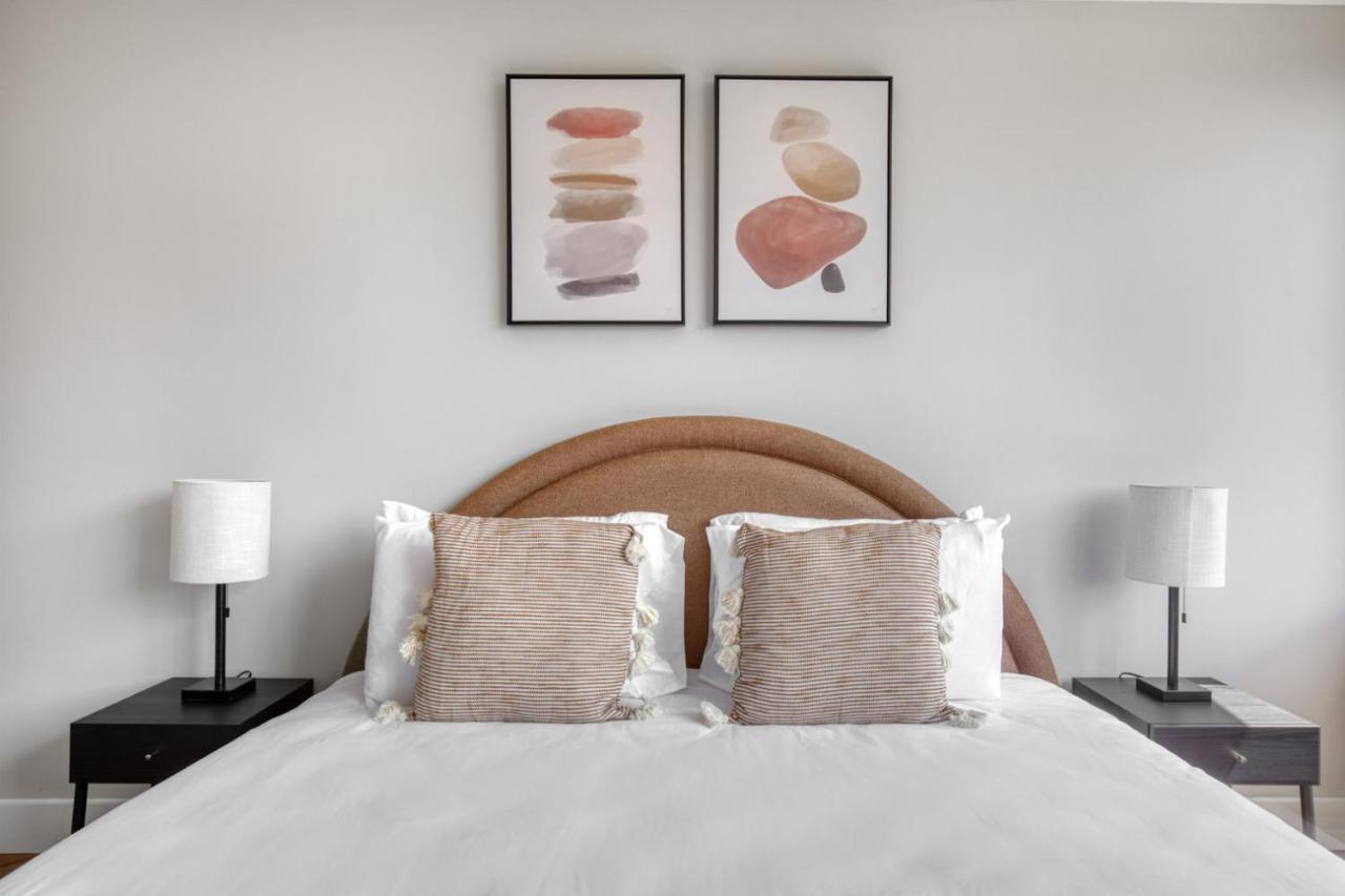 Ues 2br W Dm Elevator Gym Nr Park Nyc-918 Apartment *