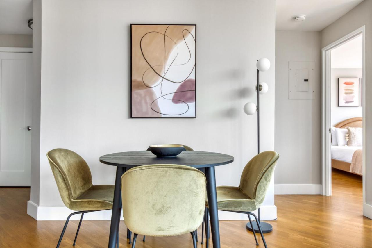 Ues 2br W Dm Elevator Gym Nr Park Nyc-918 Apartment