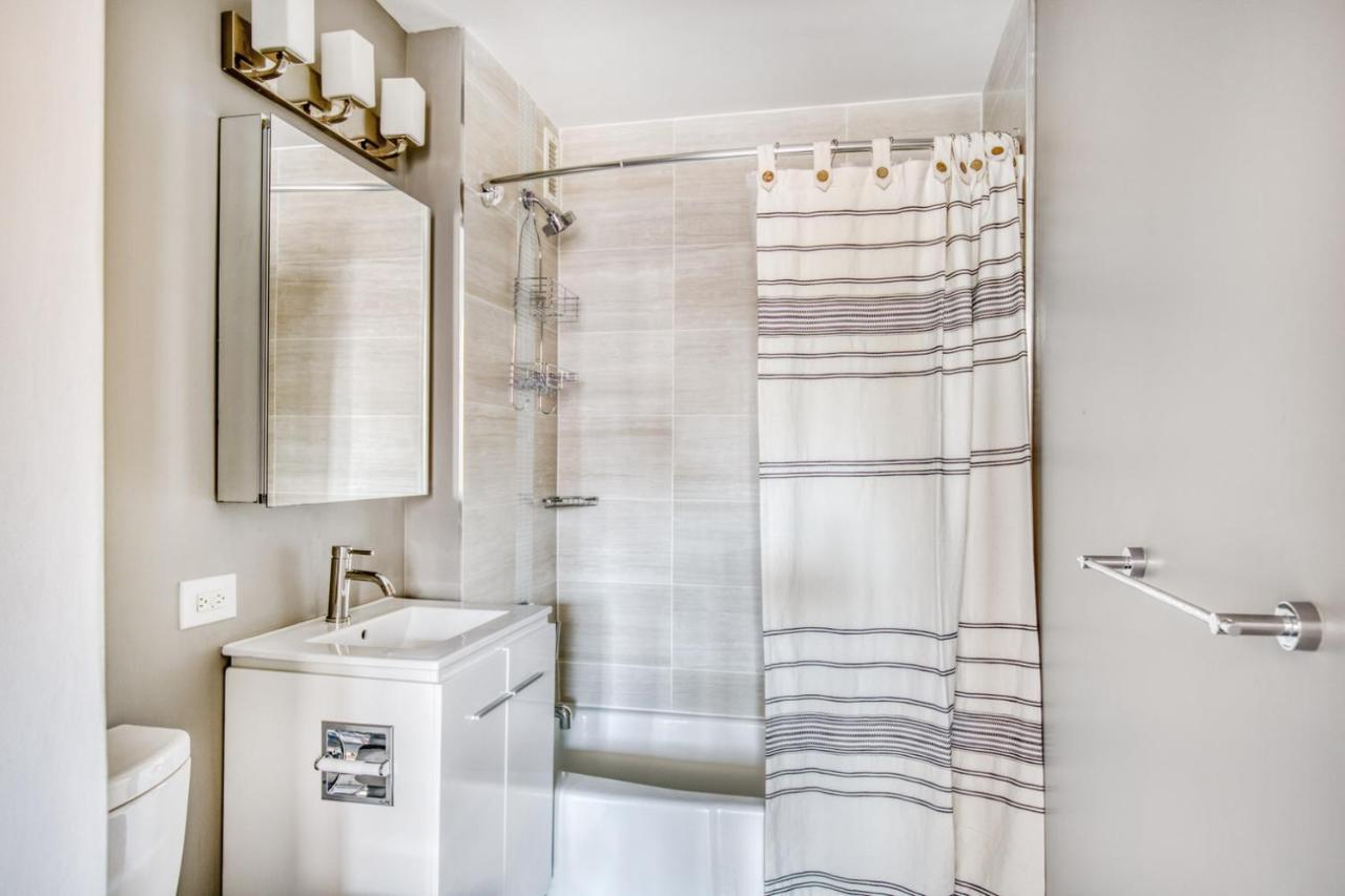 Ues 2br W Dm Elevator Gym Nr Park Nyc-918 Apartment New York