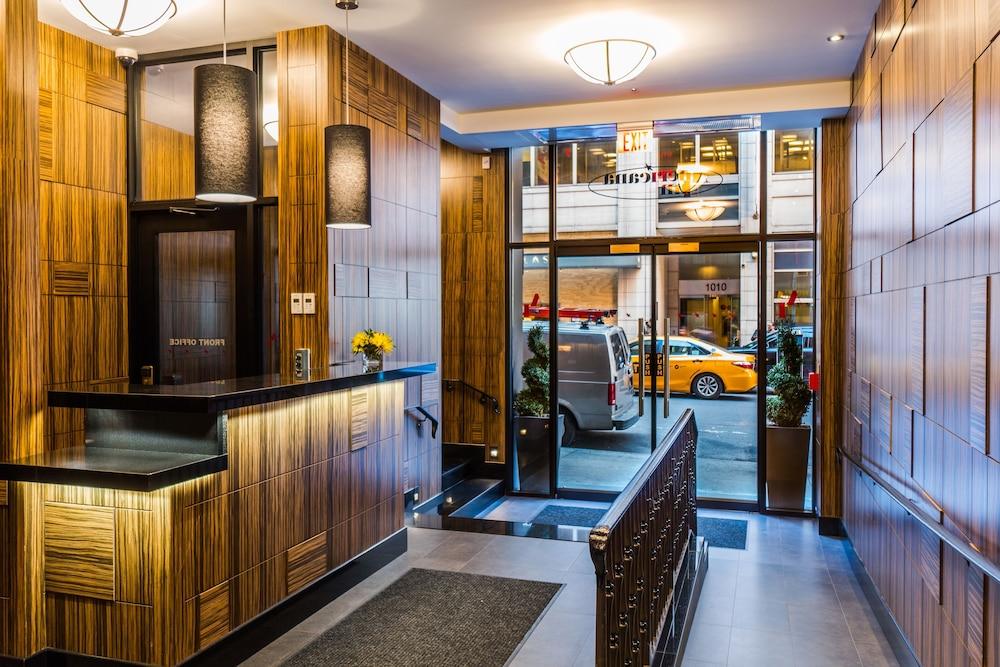 Americana Hotel