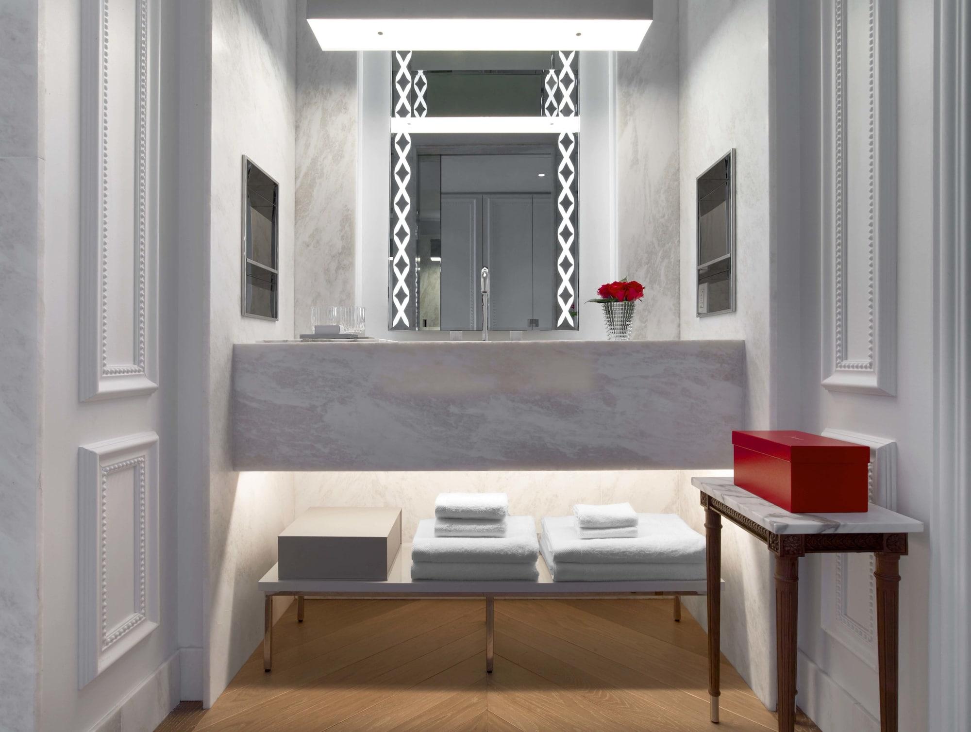 Baccarat And Residences Hotel 5*