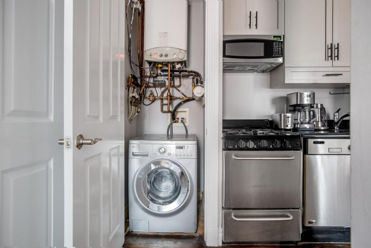 East Village 2br W Wd Nr Groceries Nyc-1261 New York