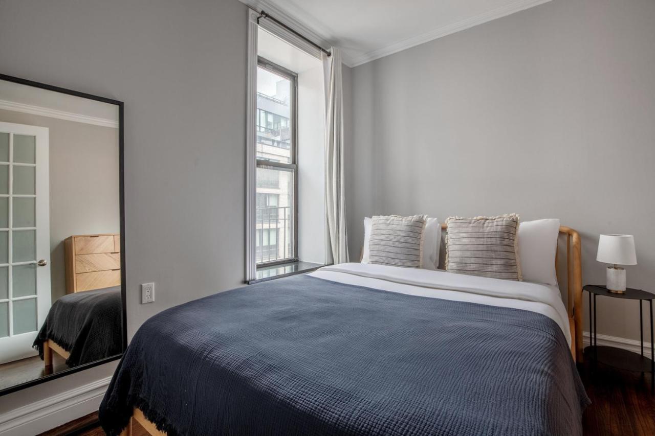 East Village 2br W Wd Nr Groceries Nyc-1261 *