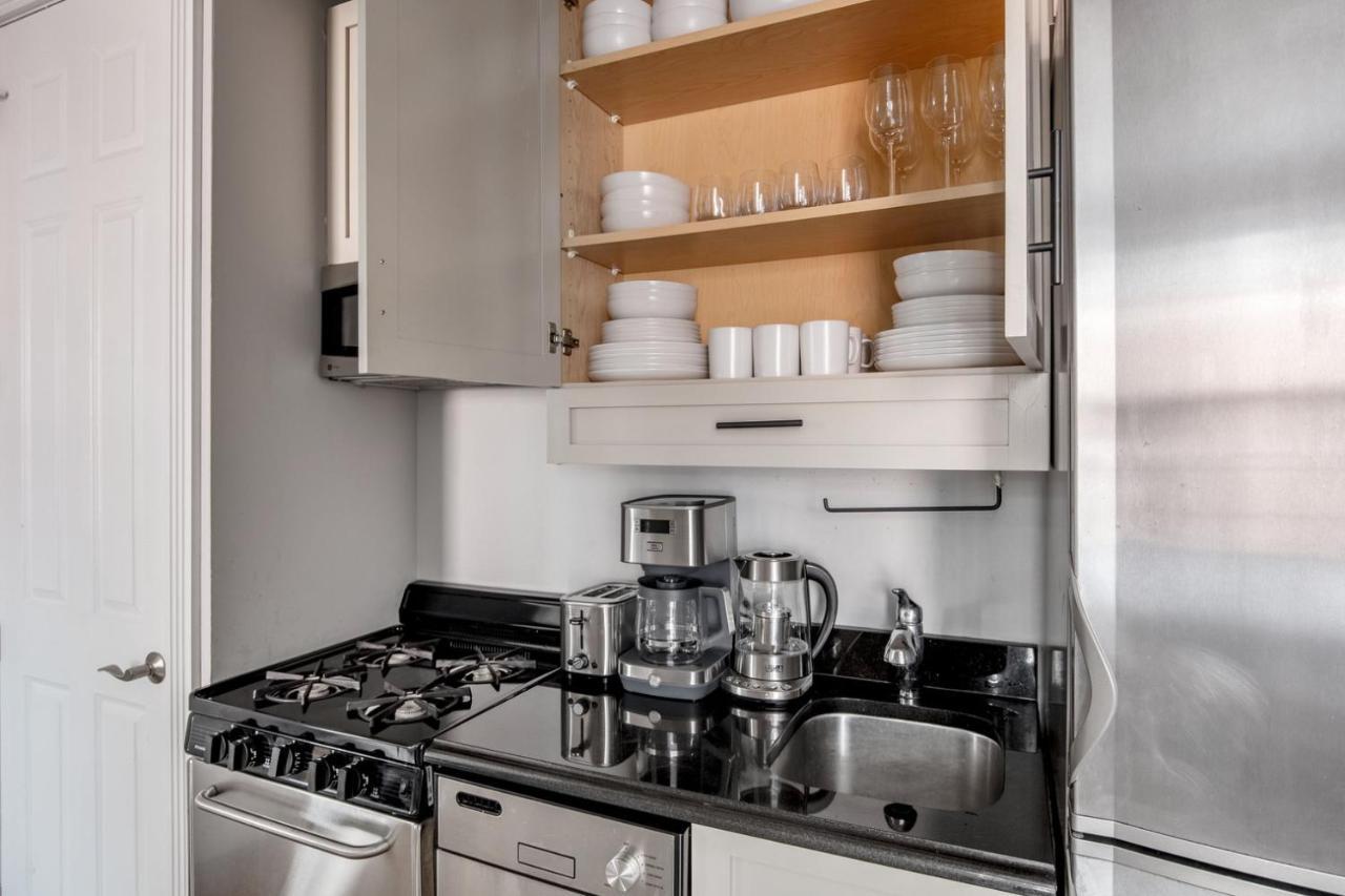 East Village 2br W Wd Nr Groceries Nyc-1261 *
