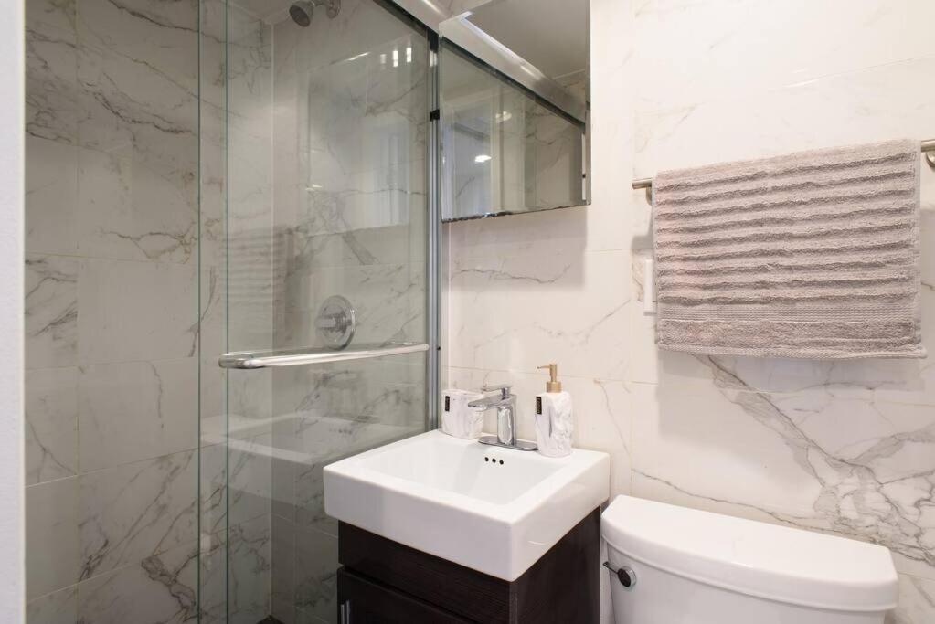 69-5a Modern Lower East Side 1br Brand New * New York
