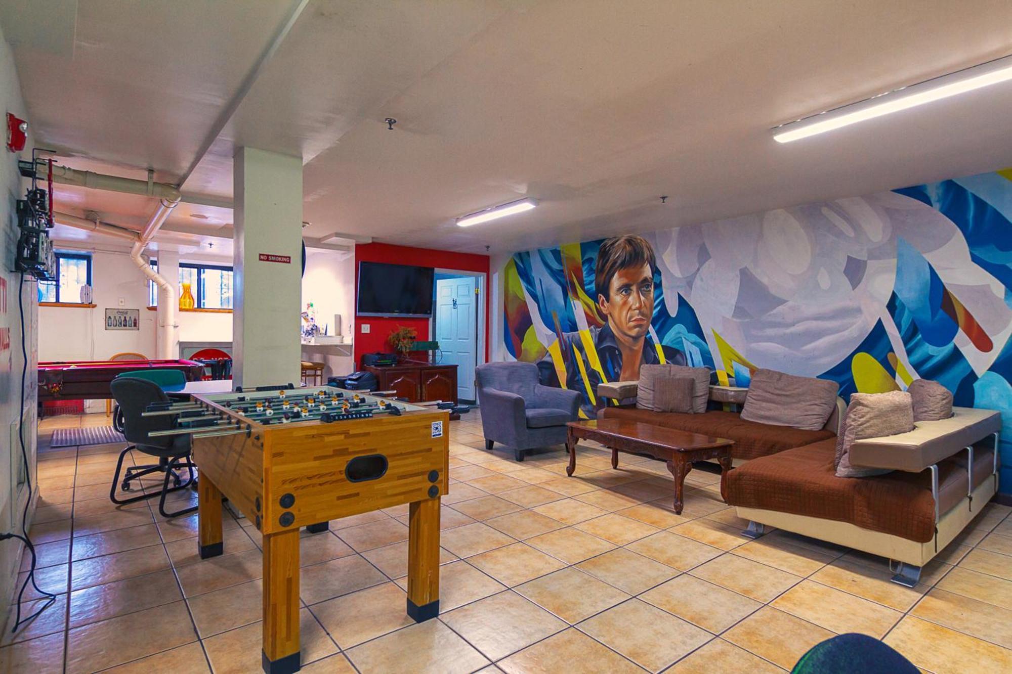 Hostel Ny Moore *
