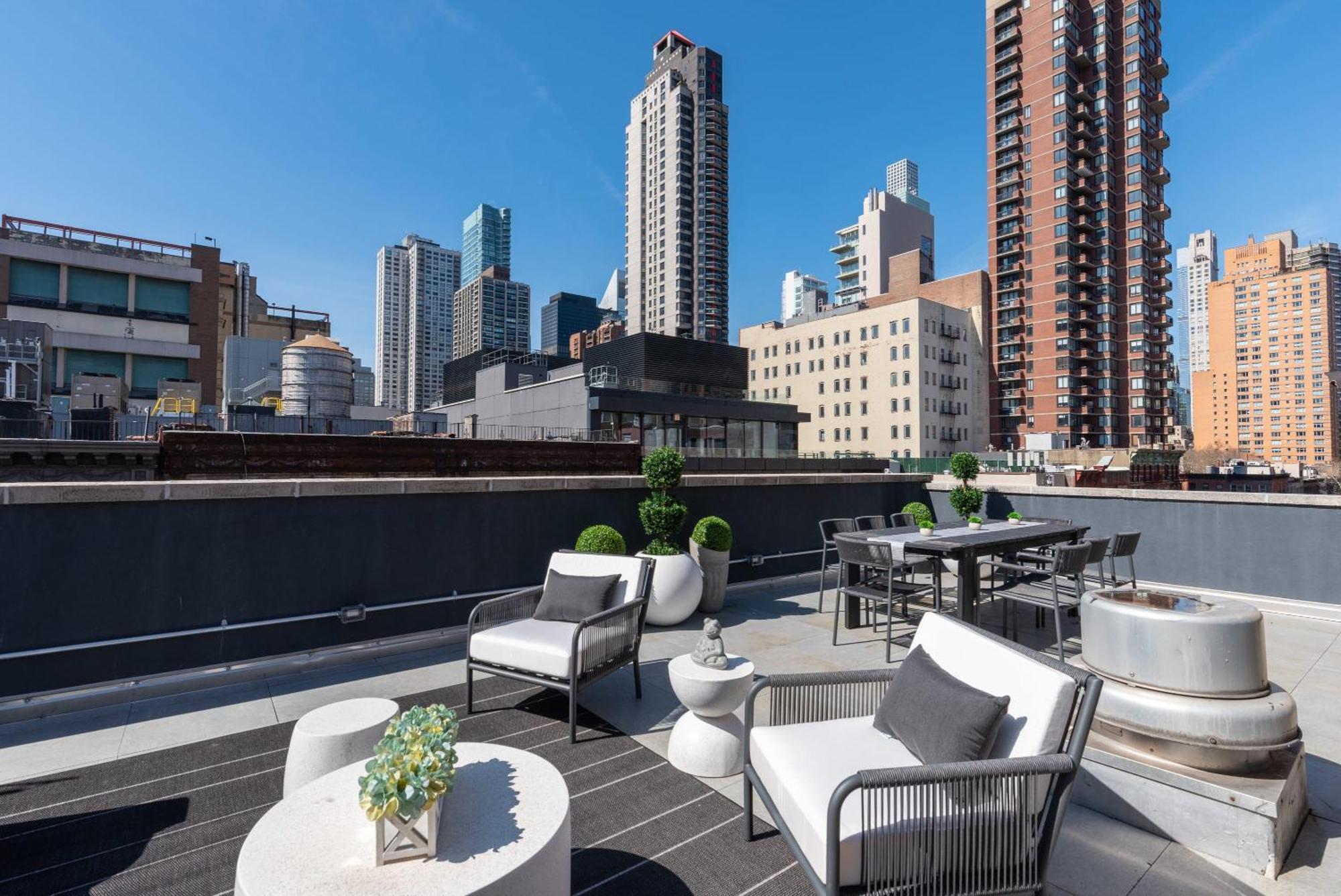 3br Penthouse With Massive Private Rooftop *
