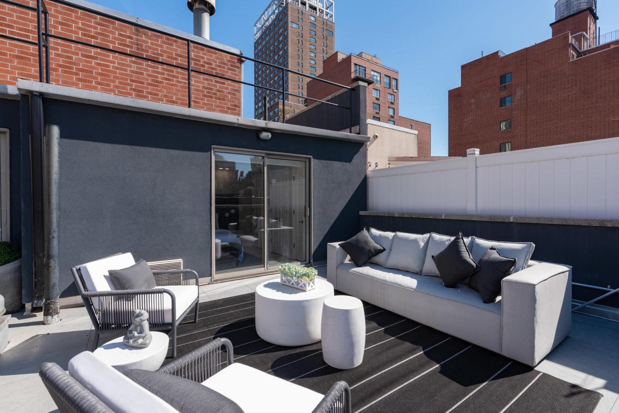 Apartment 3br Penthouse With Massive Private Rooftop New York