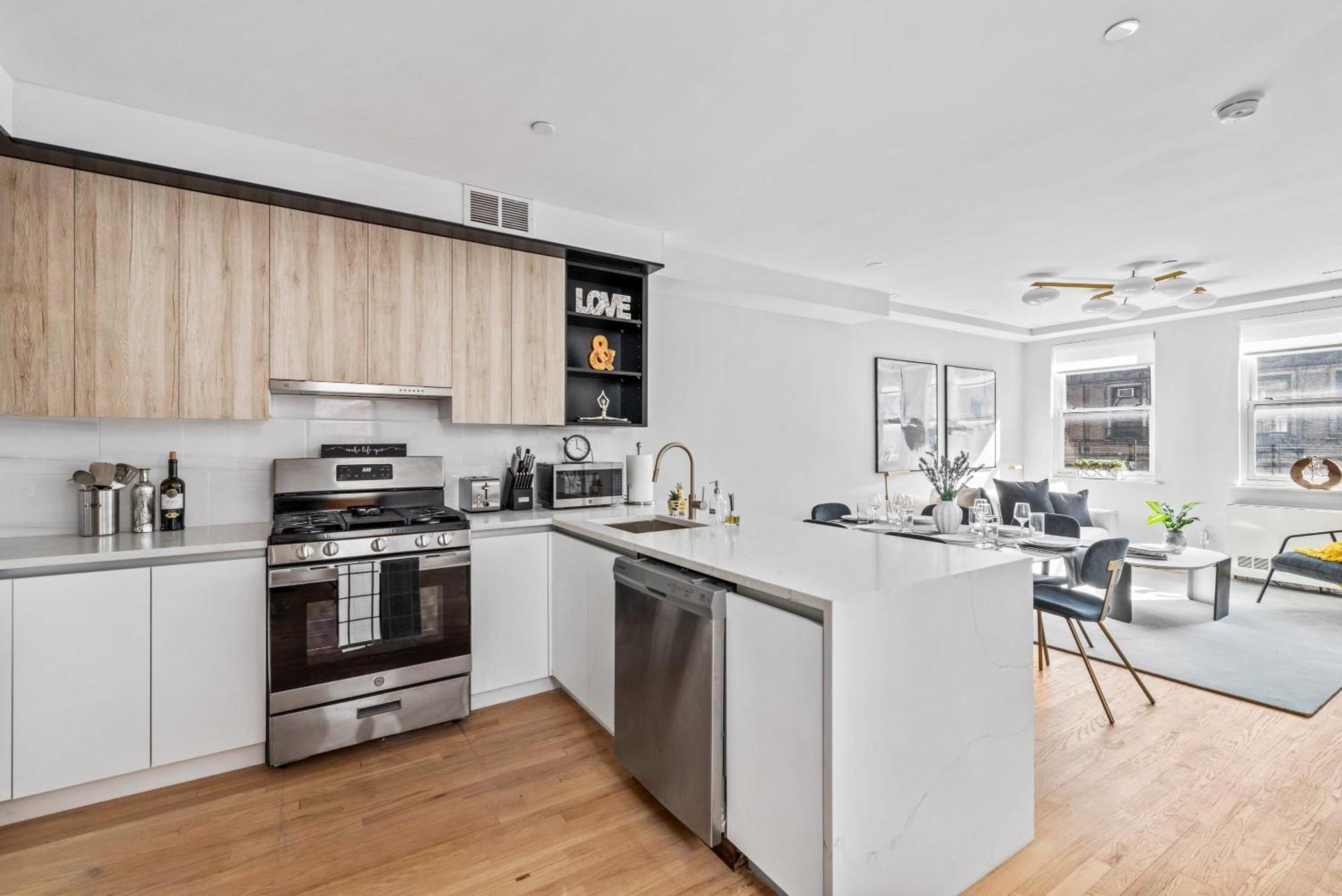 3br Penthouse With Massive Private Rooftop