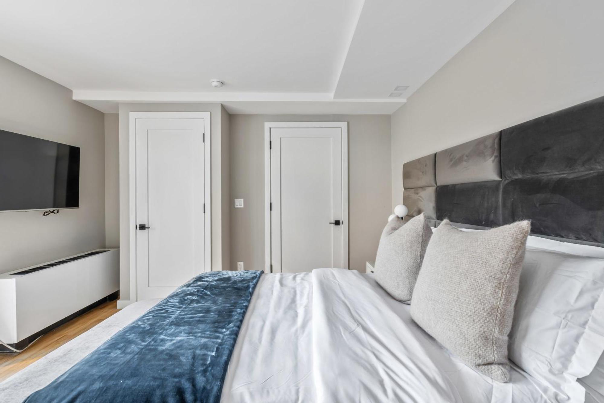 Apartment 3br Penthouse With Massive Private Rooftop New York