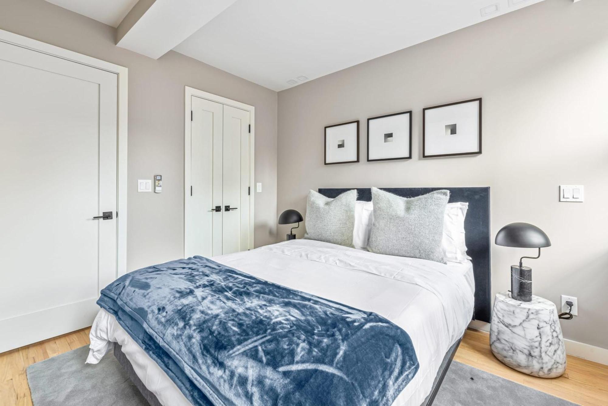3br Penthouse With Massive Private Rooftop Apartment *
