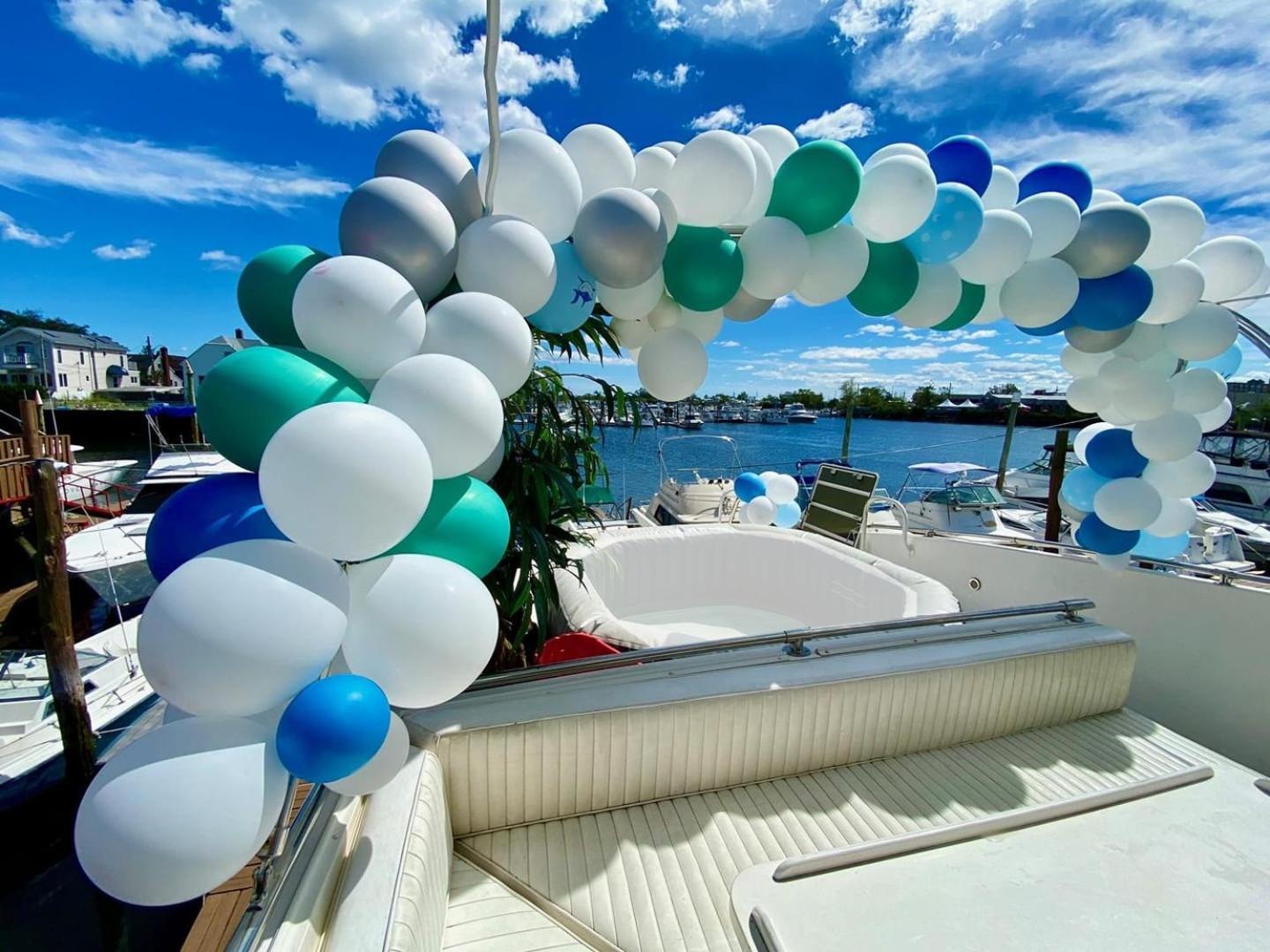 Romantic @ Ocean 3-deck Yacht Botel New York