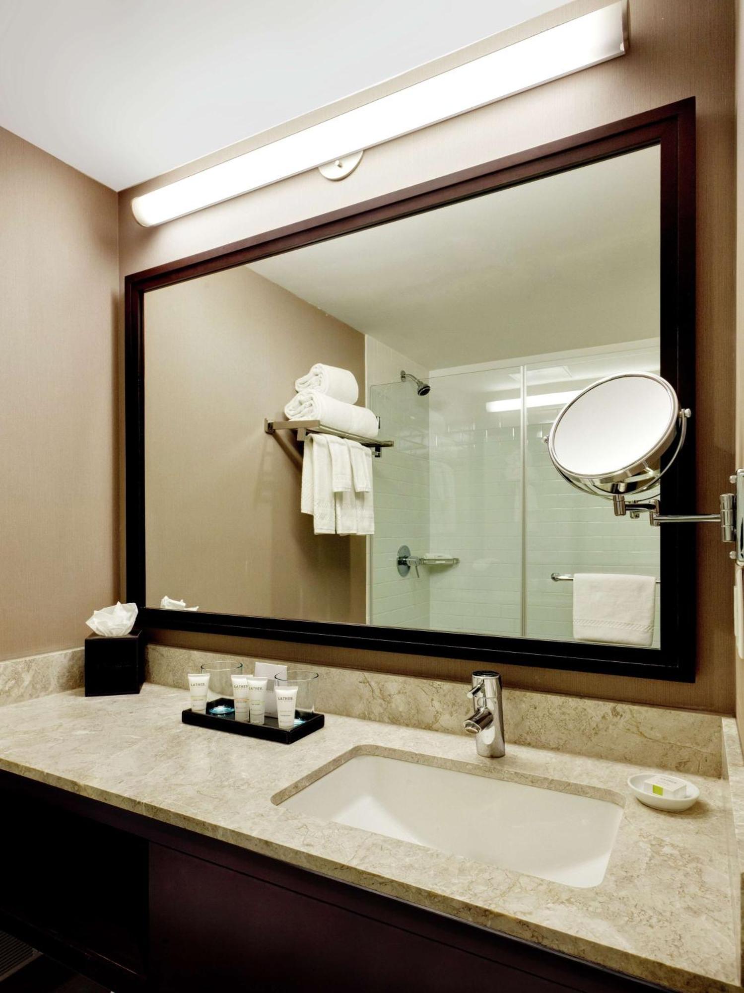 Hotel Distrikt City, Tapestry Collection By Hilton New York