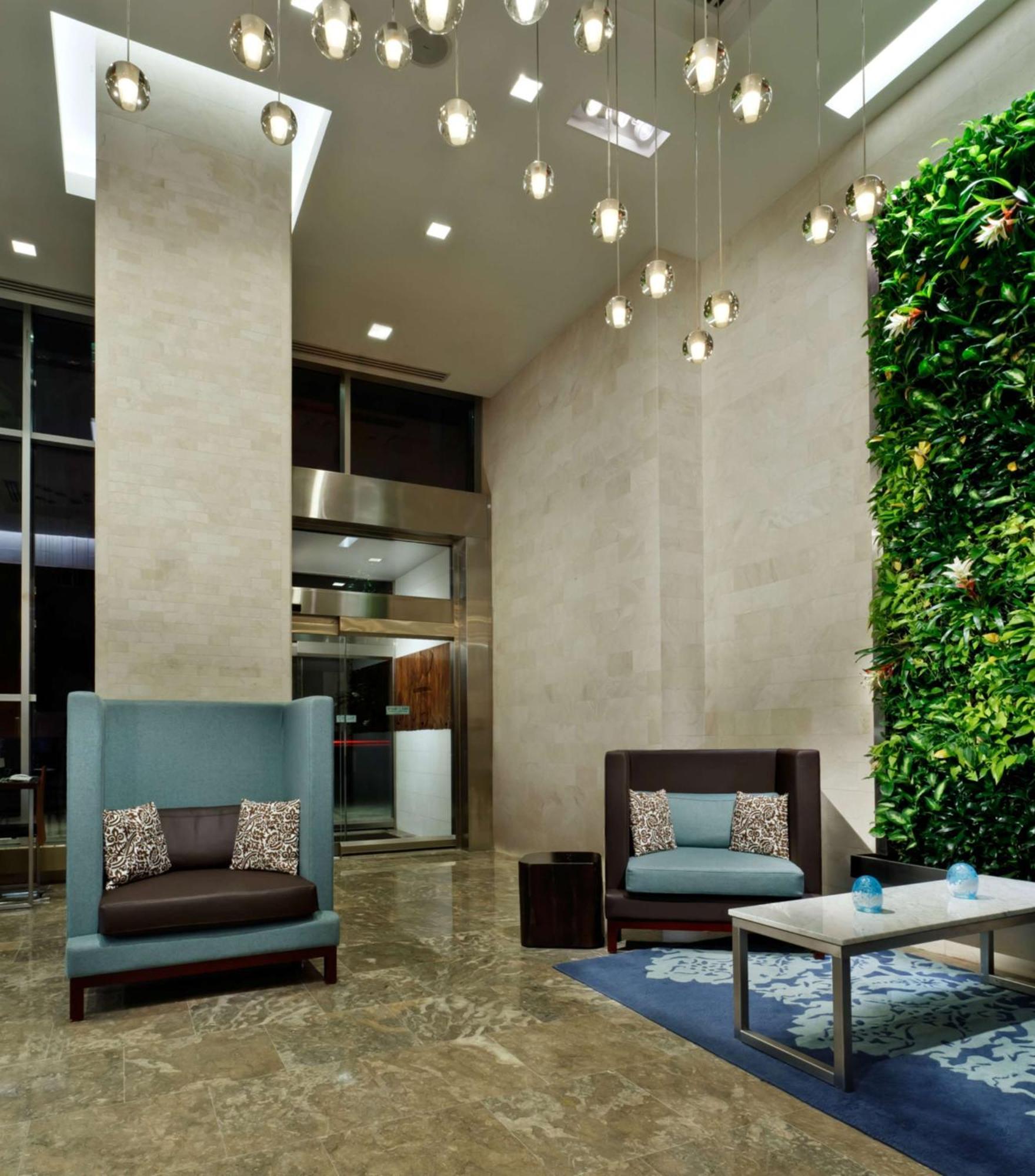 Distrikt City, Tapestry Collection By Hilton