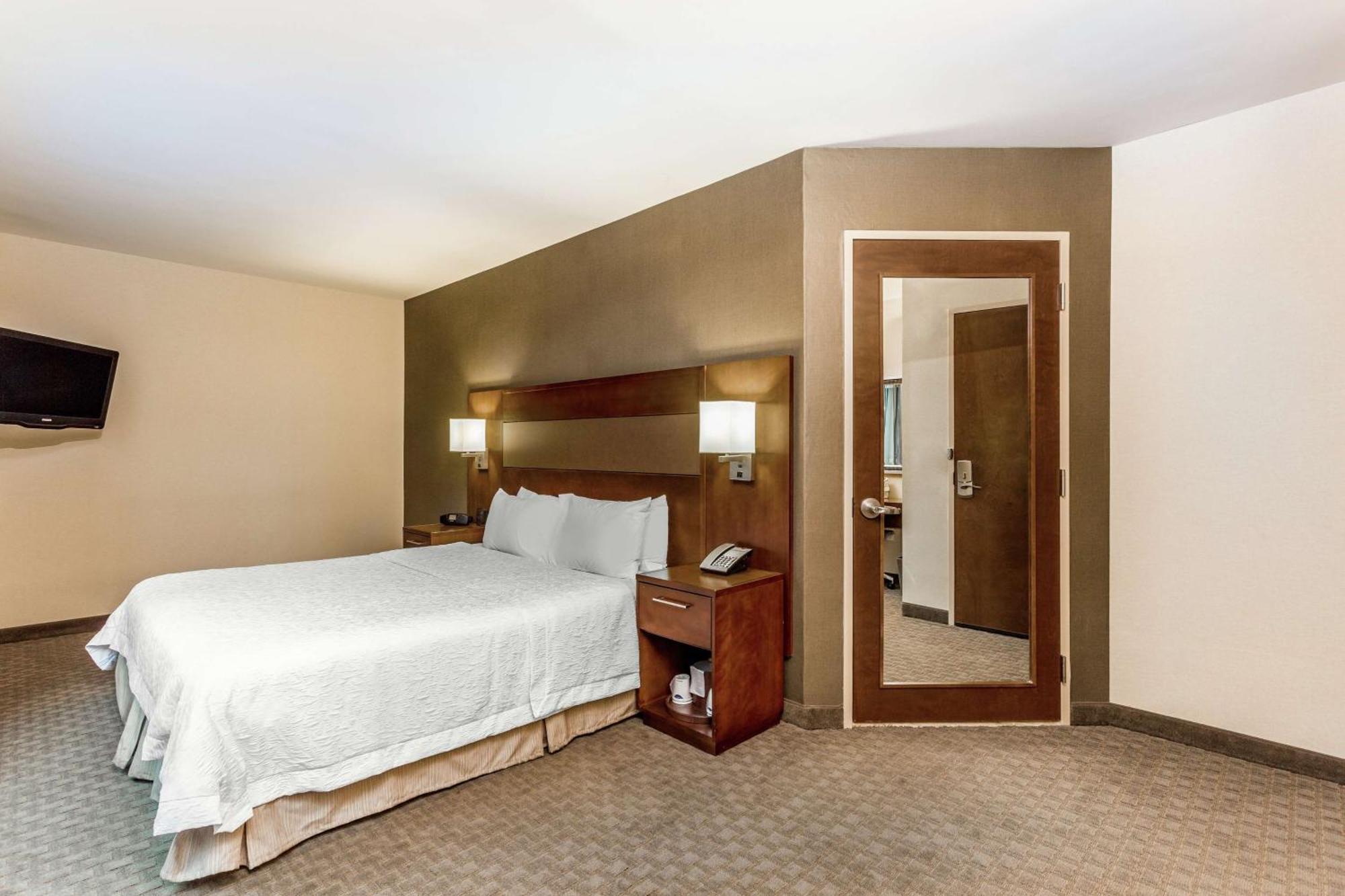 Hampton Manhattan Grand Hotel