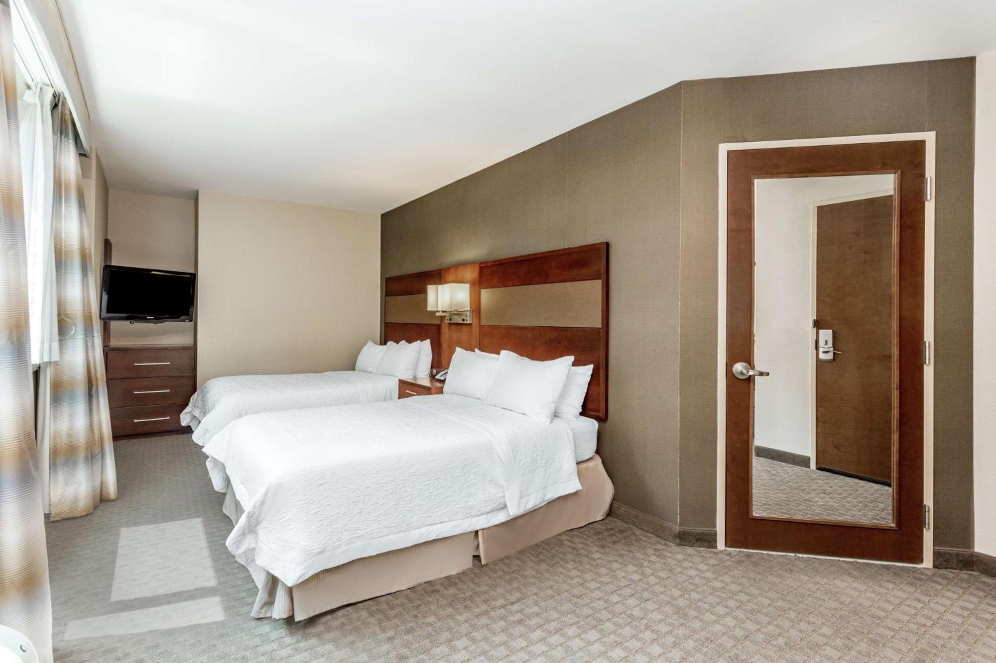 Hampton Manhattan Grand Hotel 3*