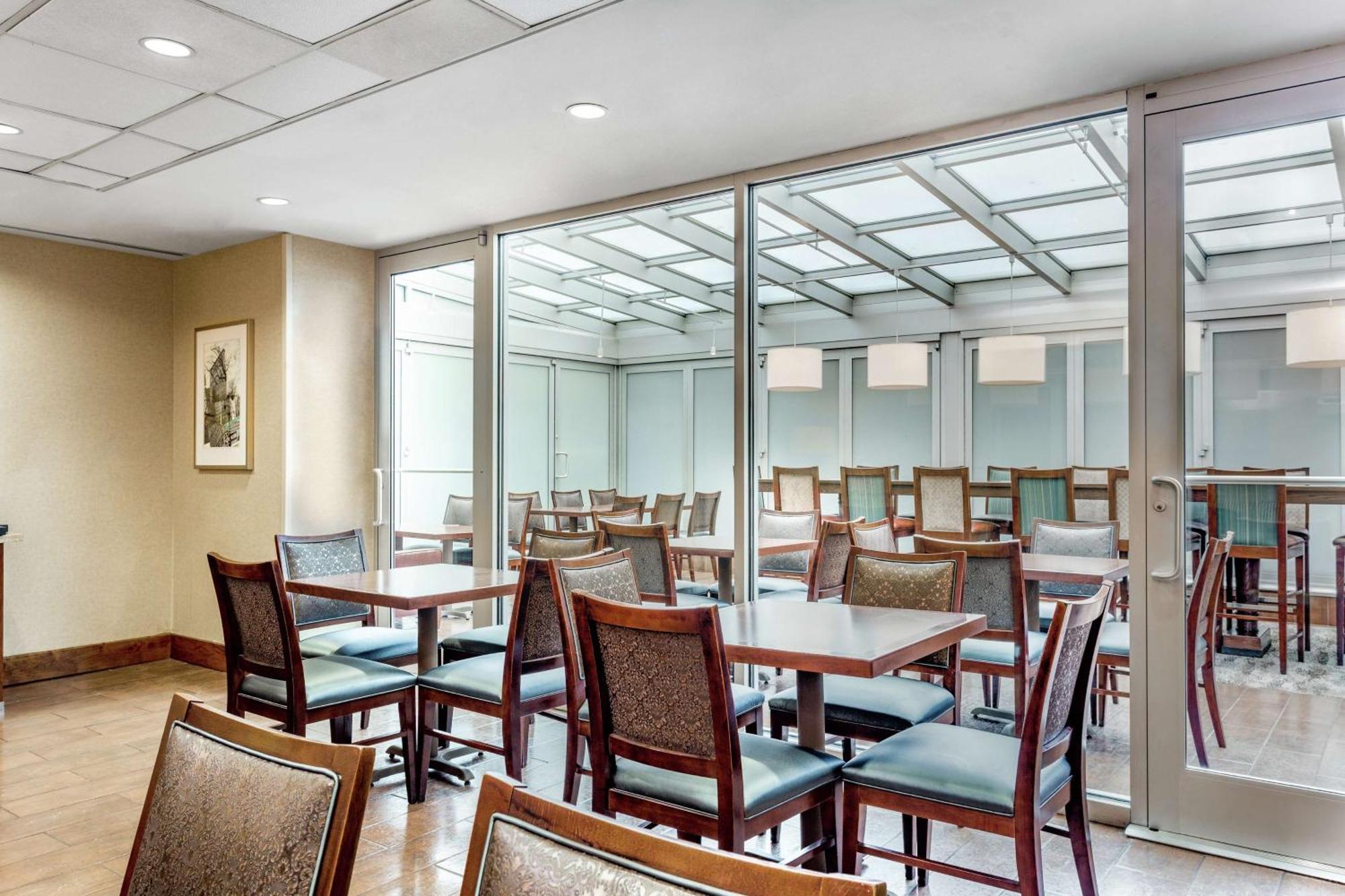 Hampton Manhattan Grand Hotel