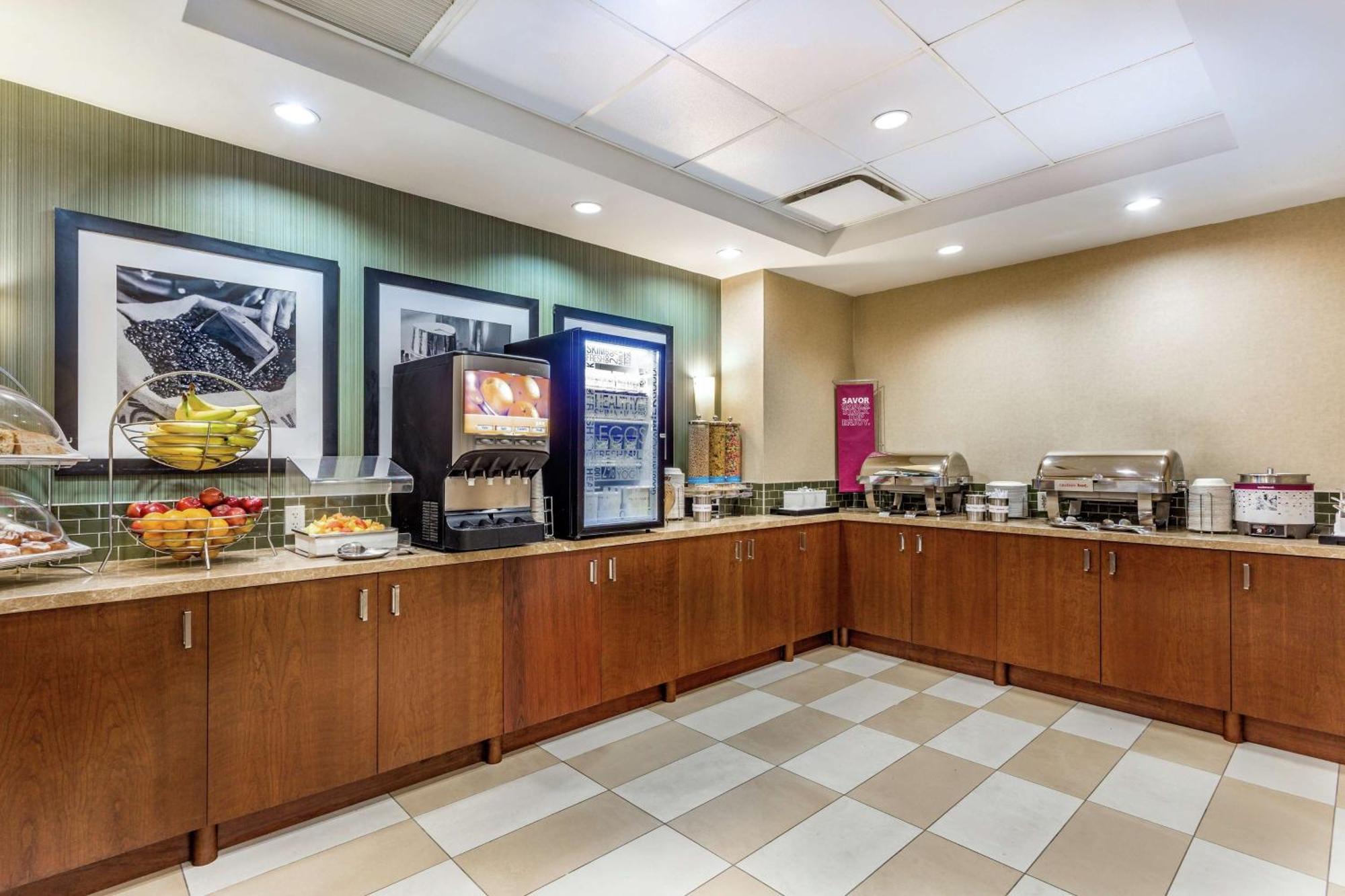 Hampton Manhattan Grand Hotel 3*