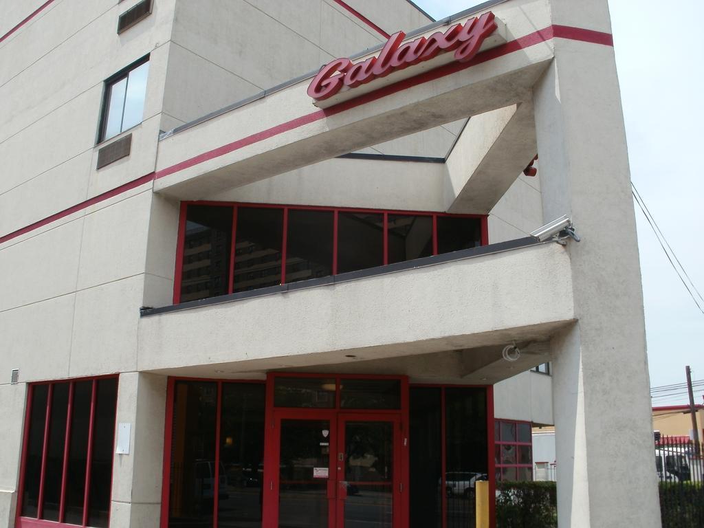 Galaxy Motel 2*