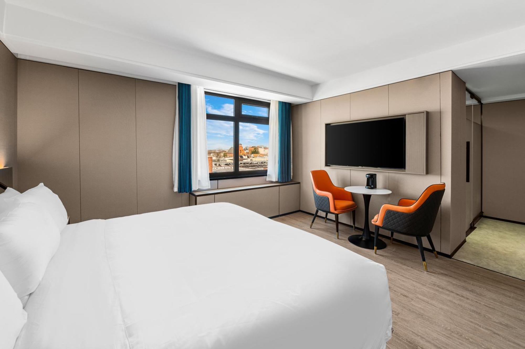 Ly Hotel 2*