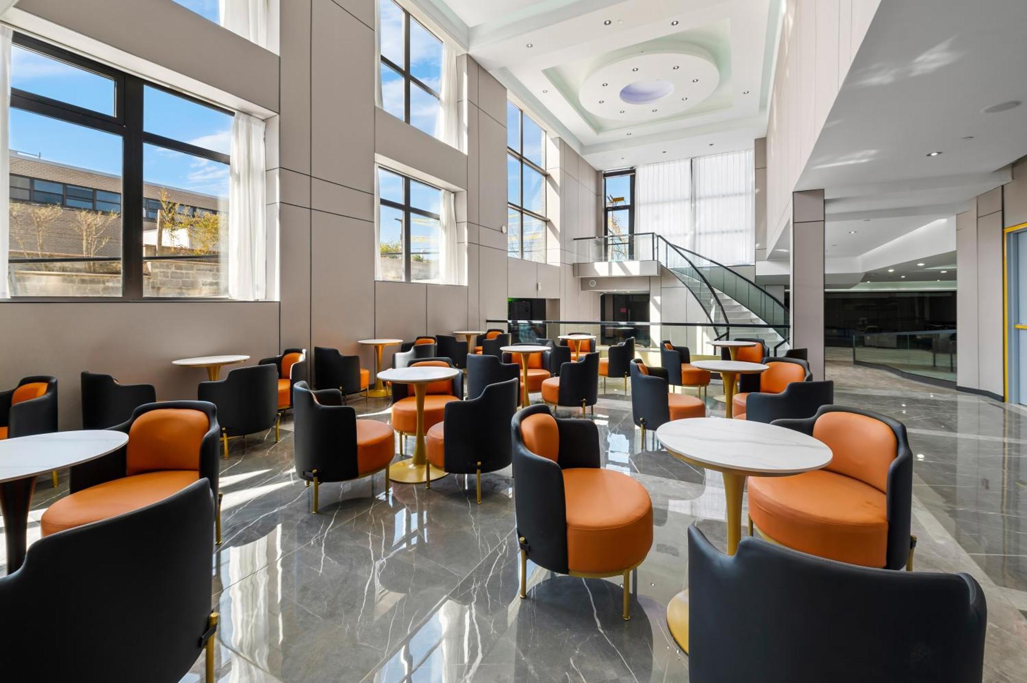 Ly Hotel